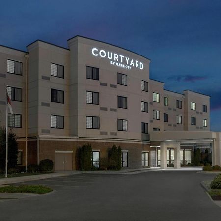 Courtyard By Marriott Salisbury Hotel Buitenkant foto