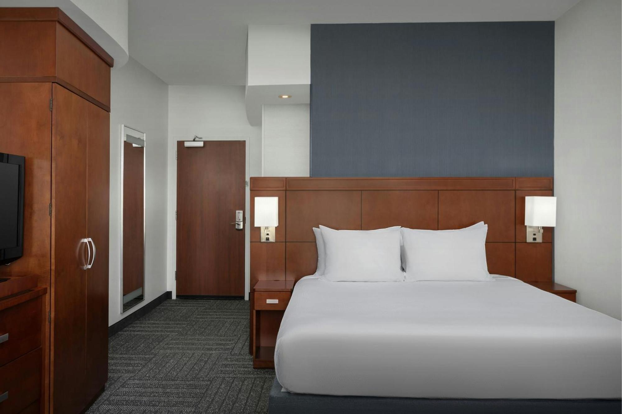 Courtyard By Marriott Salisbury Hotel Buitenkant foto