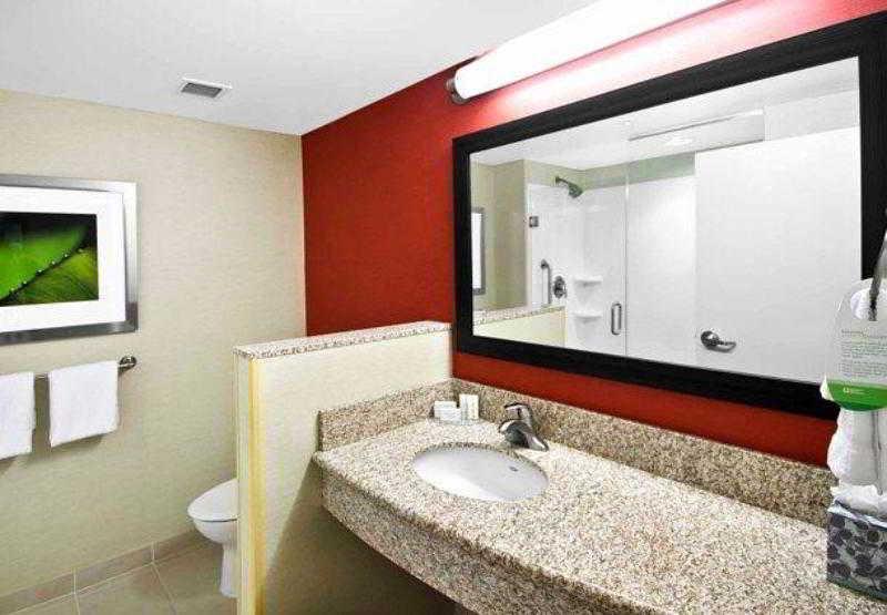 Courtyard By Marriott Salisbury Hotel Buitenkant foto